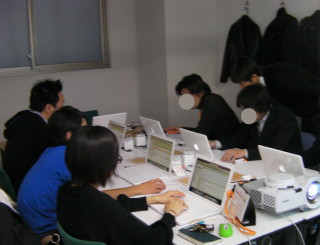 macasel001.jpg